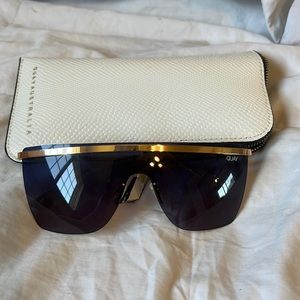 Brand new Quay sunglasses in Case